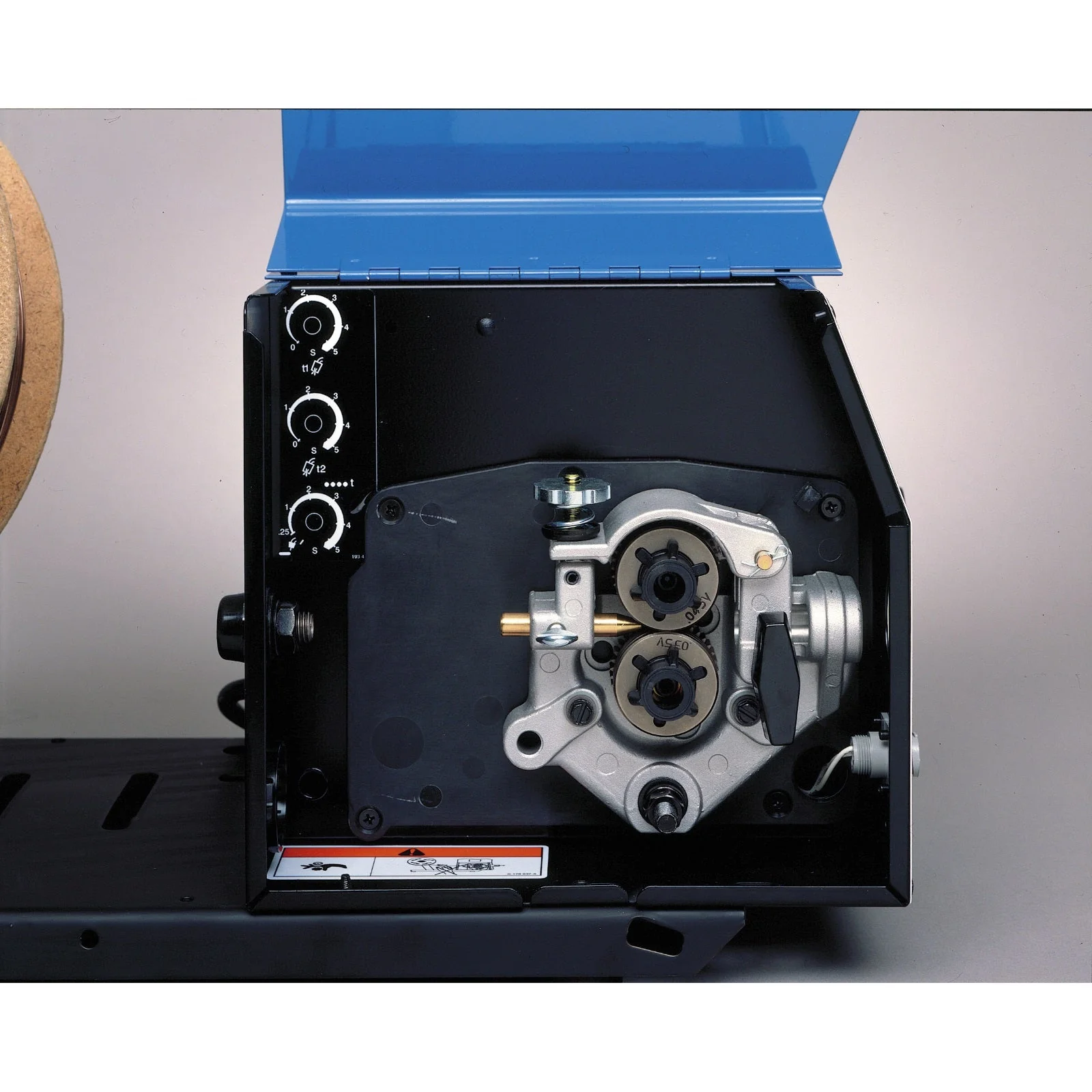 Miller 22A Wire Feeder with Digital Display and Voltage Control (951192) - Image 2